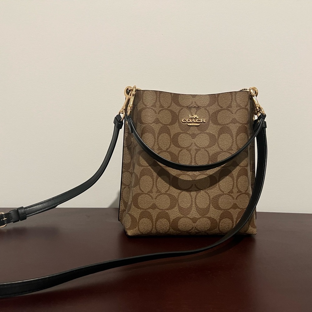 Coach mollie bucket bag 22